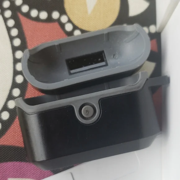 Apple AirPods Pro 1st Gen